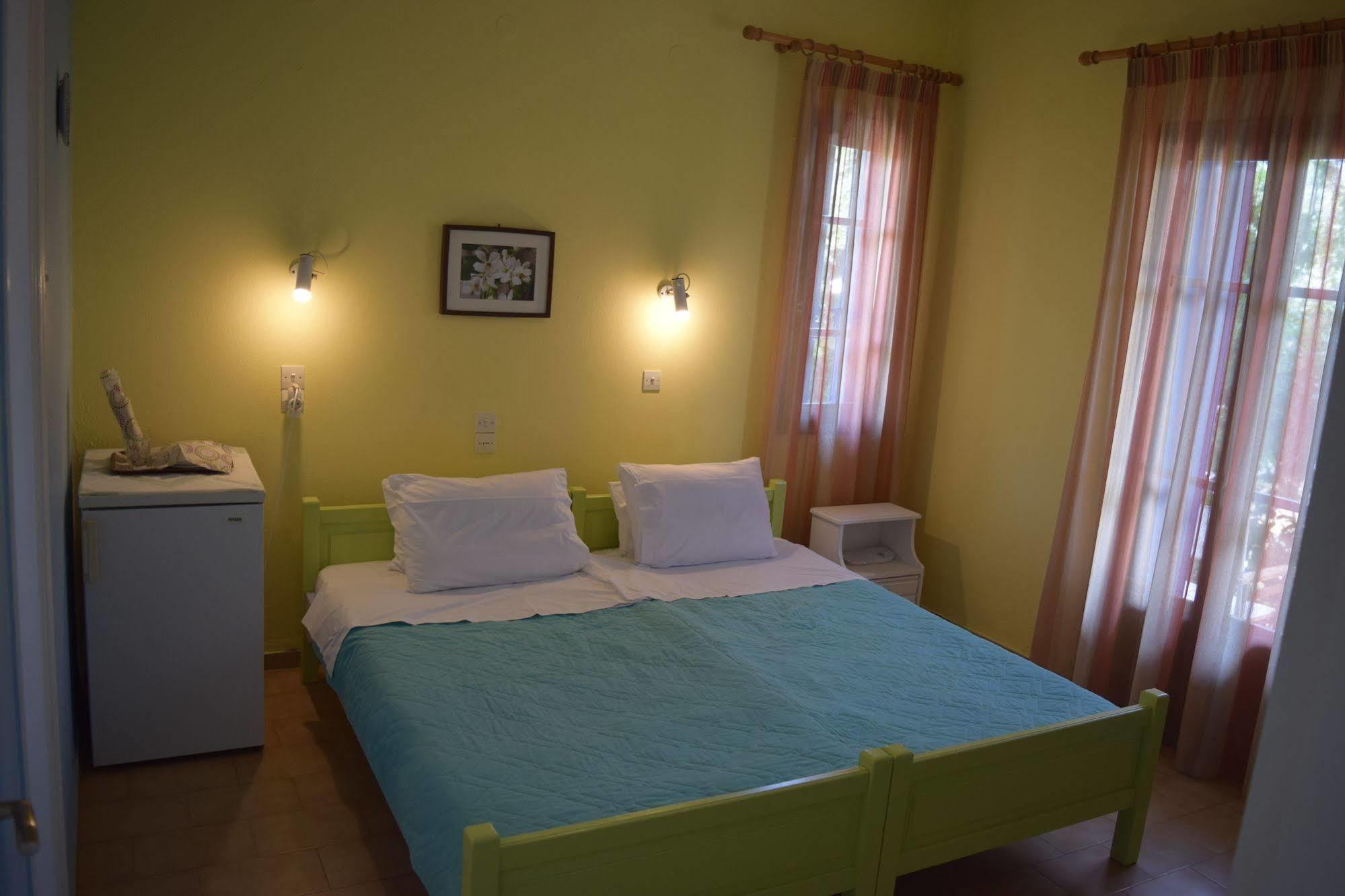 Rastoni Guest House Skopelos Exterior photo